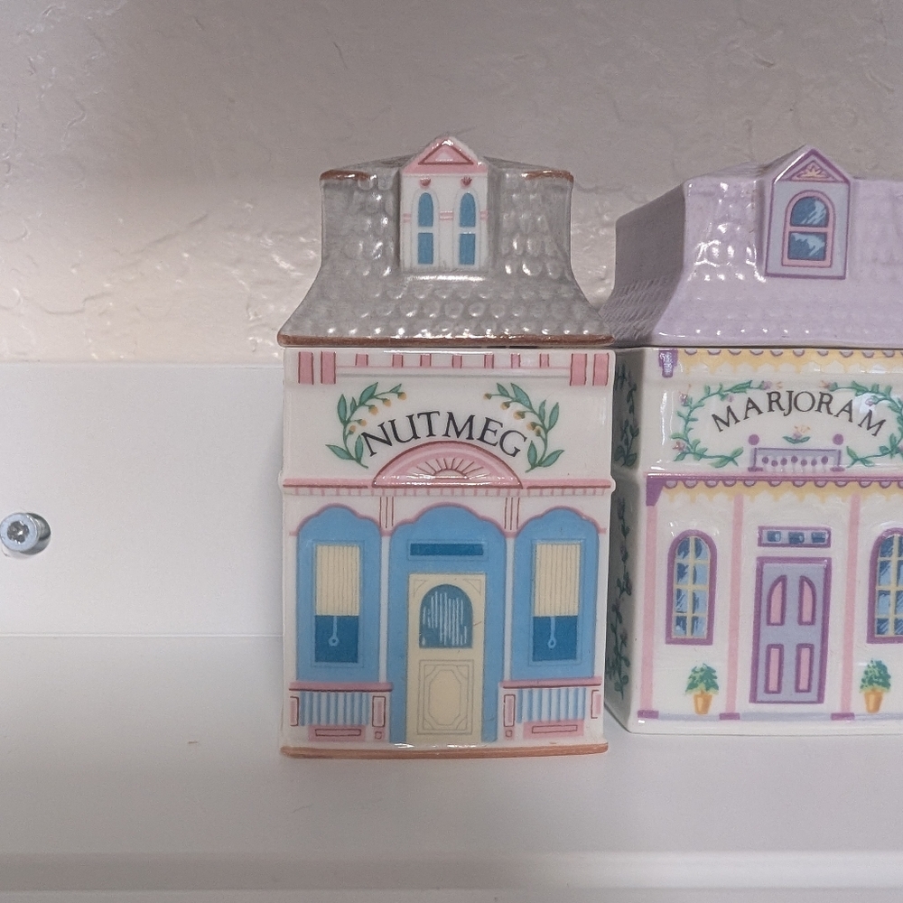 Lenox Village Spice Collection, Nutmeg 1989
